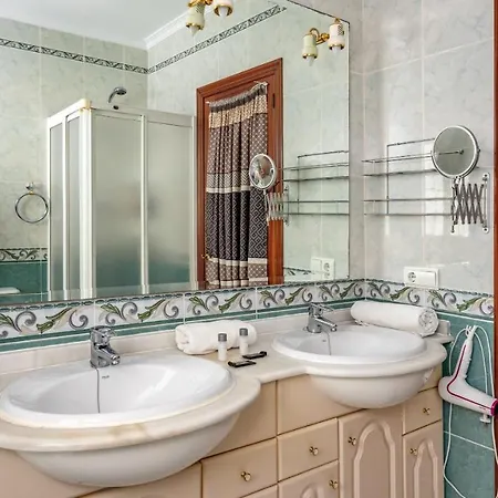 Villa Caleta With Private Pool By Costarentals - Ref 196 *
